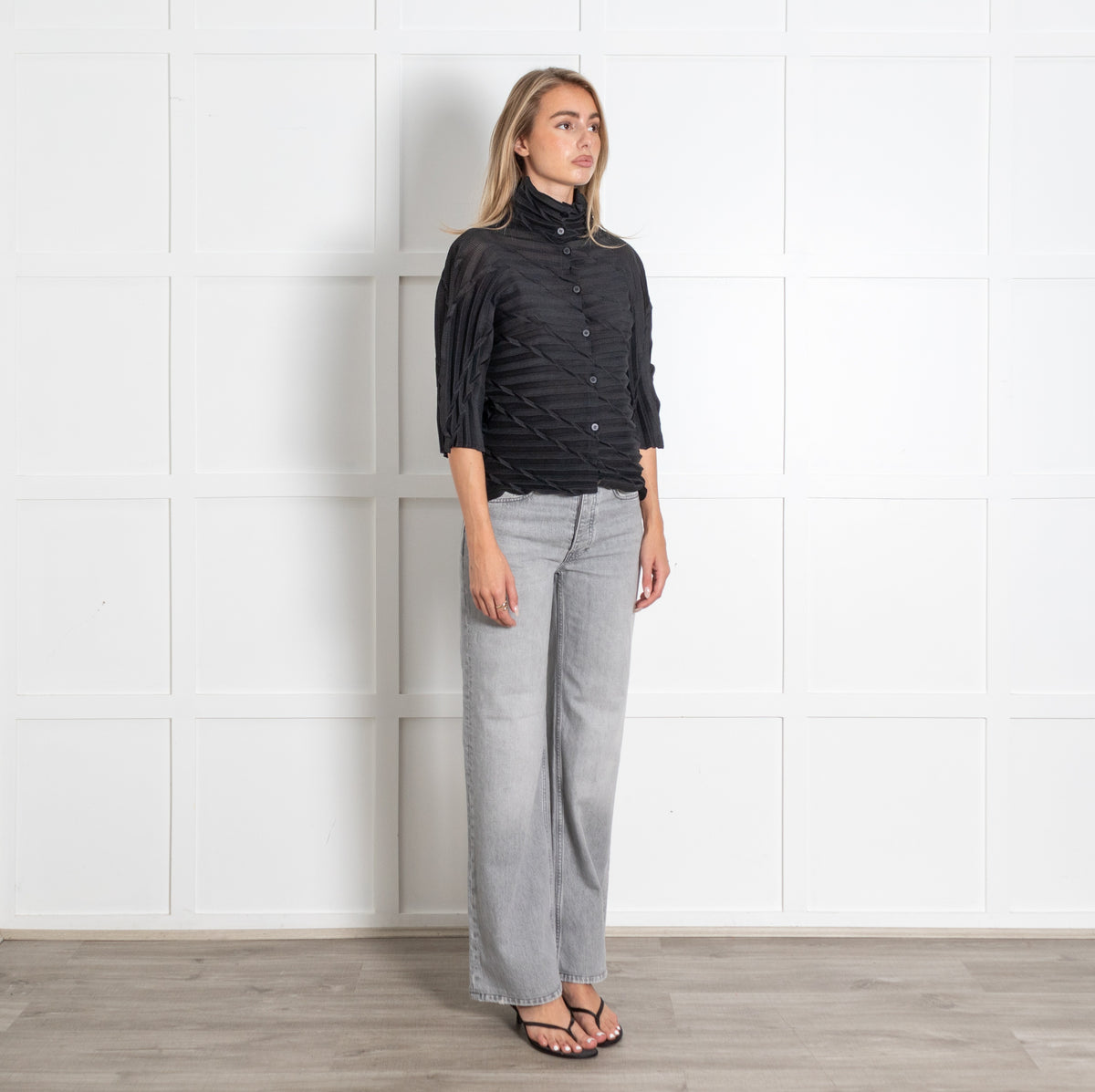 Cauliflower Black Crinkled Button Up Top - Image 7