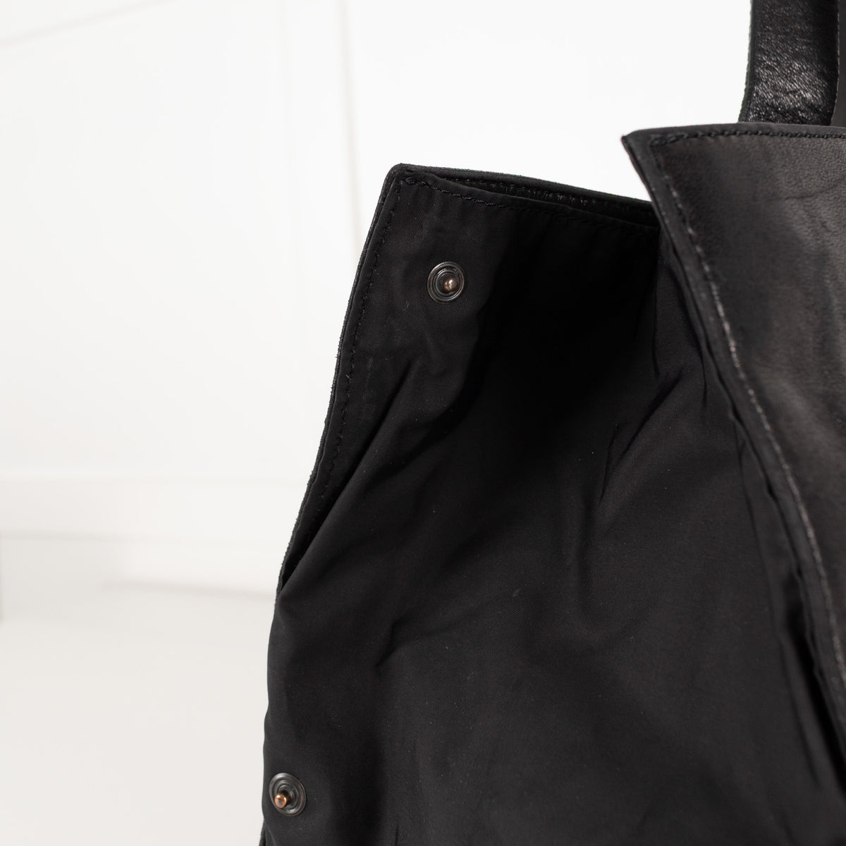 Jil Sander Black Leather Tote with Nylon Side Panels - Image 6