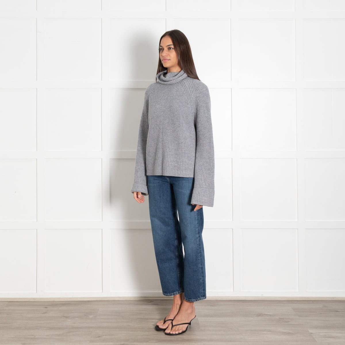Kinross Ribbed Grey Chunky Knit Roll Cashmere Sweater - Image 3