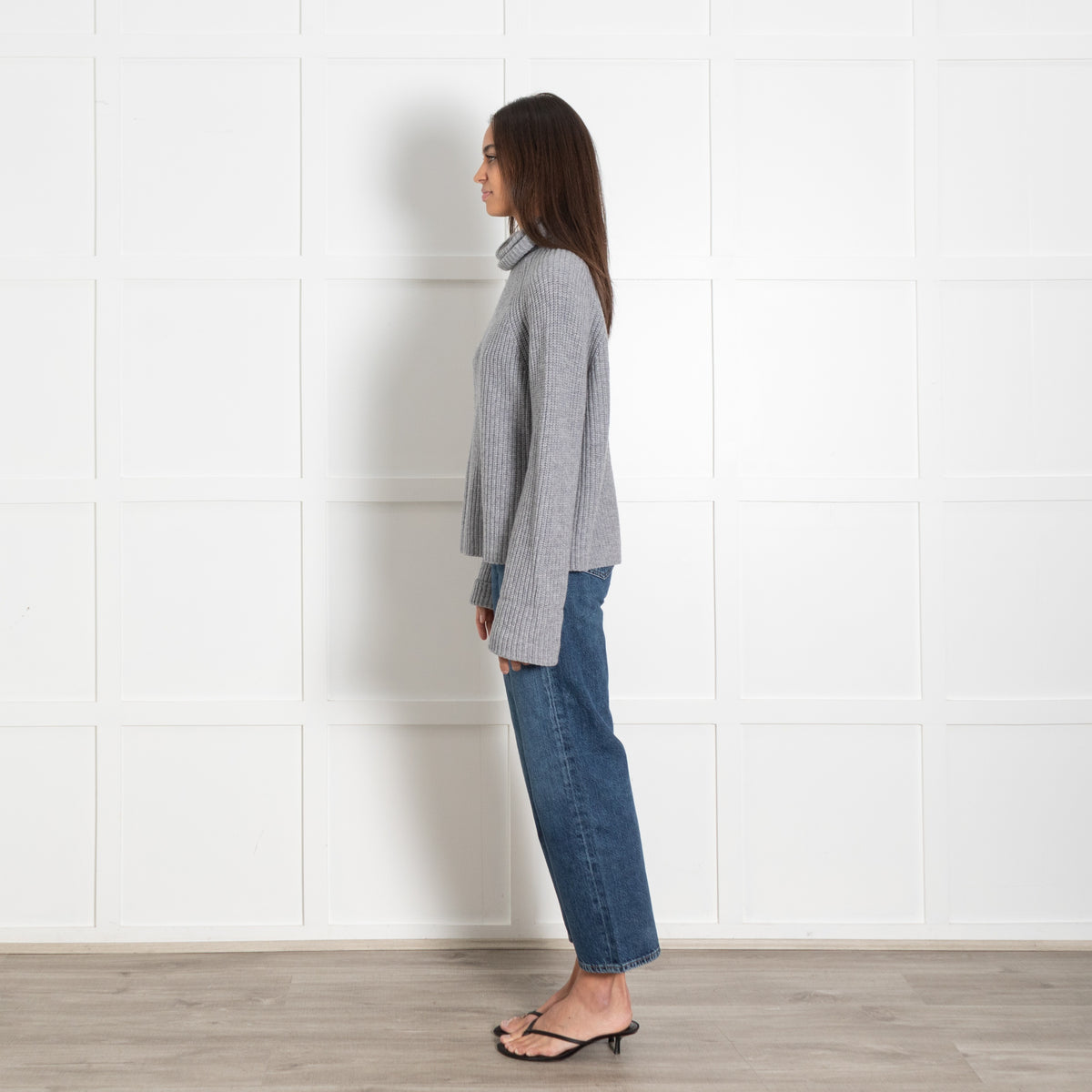 Kinross Ribbed Grey Chunky Knit Roll Cashmere Sweater - Image 4