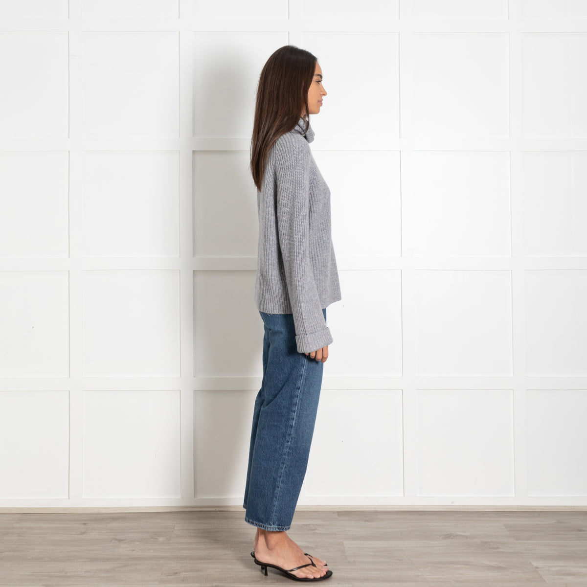 Kinross Ribbed Grey Chunky Knit Roll Cashmere Sweater - Image 6