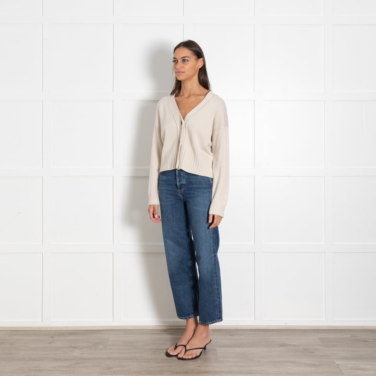 Le Tricot Perugia Beige Cardigan with Jumbo Rib Welt - Image 3