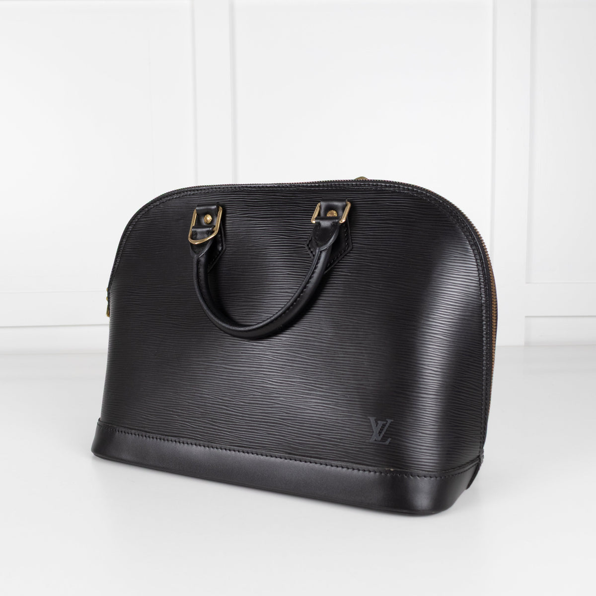 Louis Vuitton Vintage Alma Black in Epi Leather - Image 10