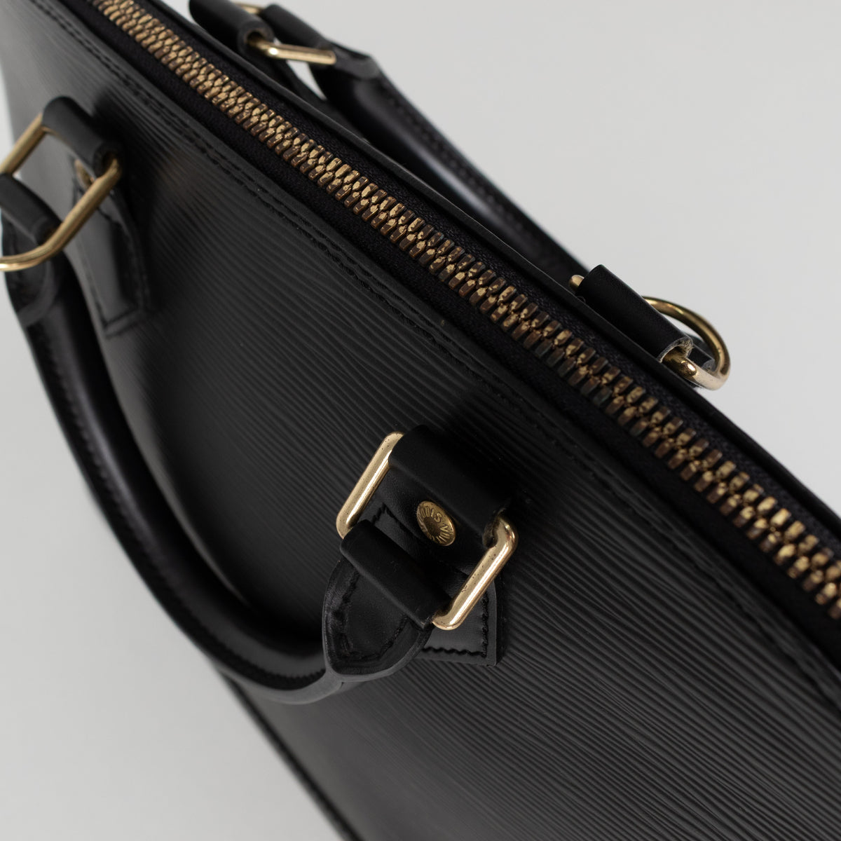 Louis Vuitton Vintage Alma Black in Epi Leather - Image 18