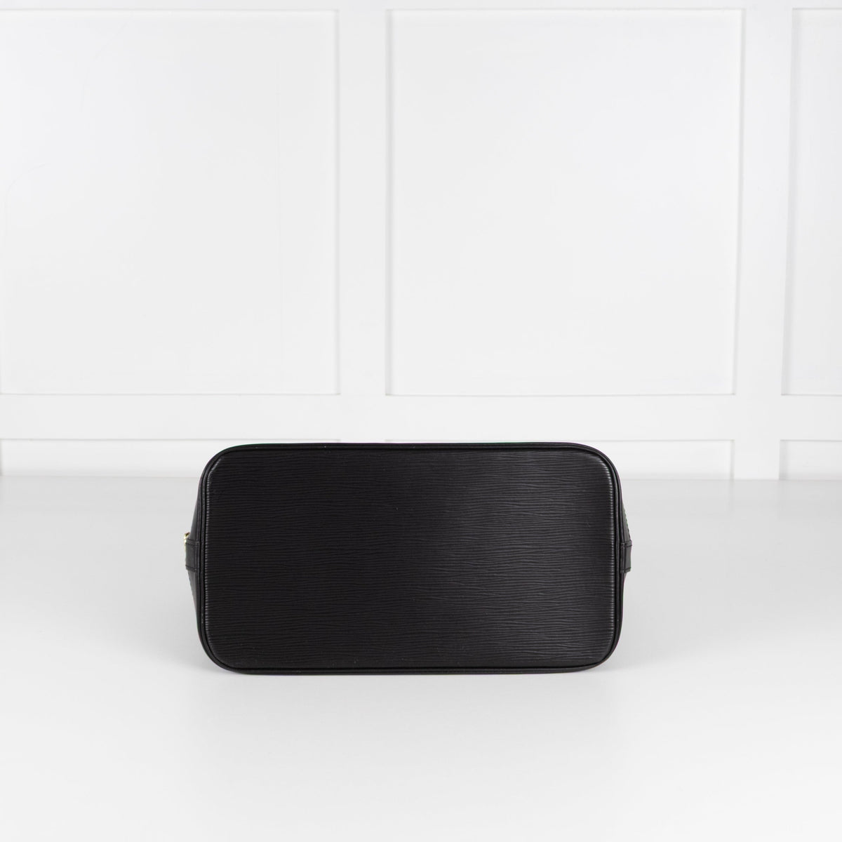 Louis Vuitton Vintage Alma Black in Epi Leather - Image 9