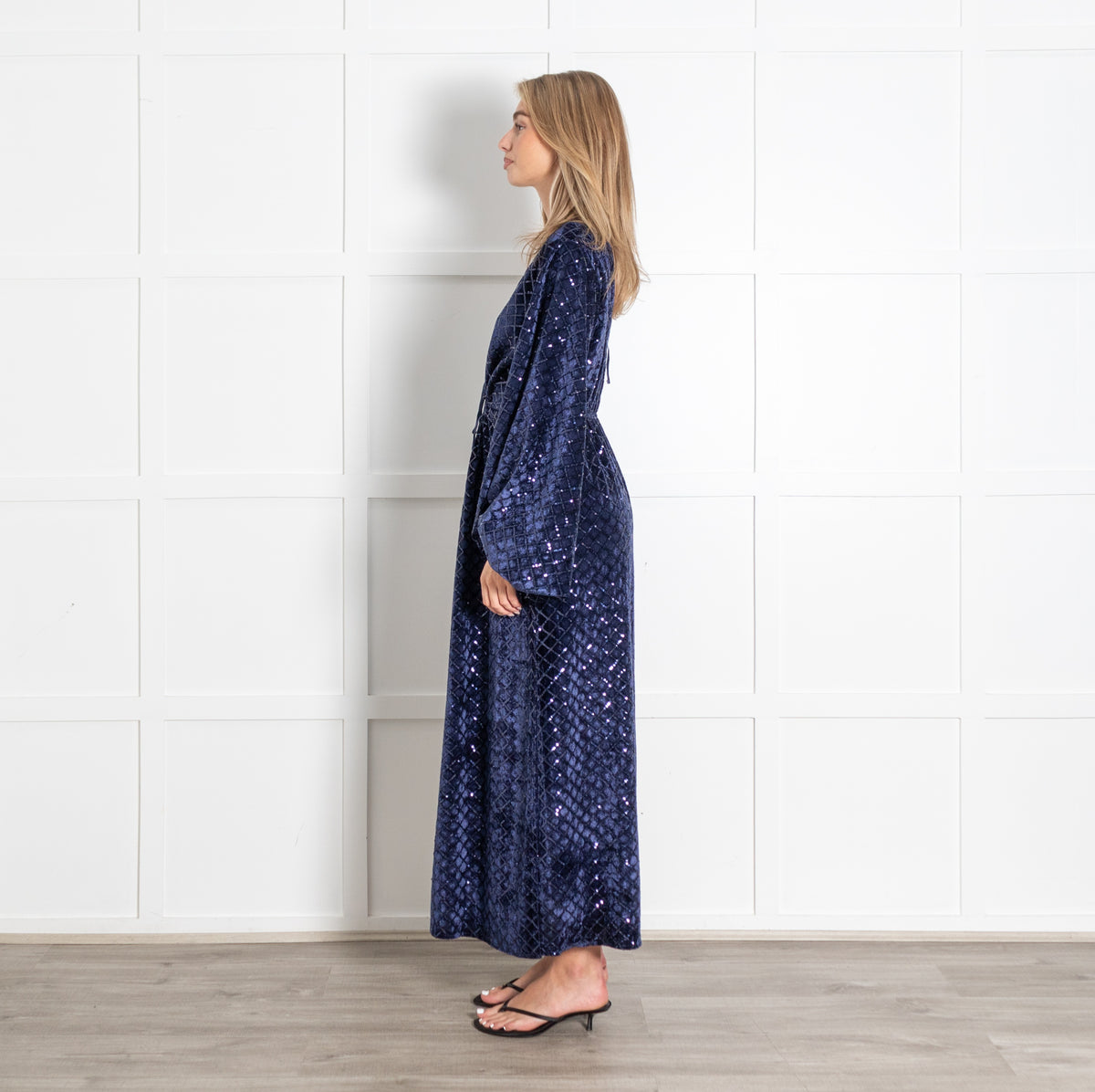 Lug Von Siga Navy Blue Velvet  Sequinned Long Sleeve  Dress - Image 4