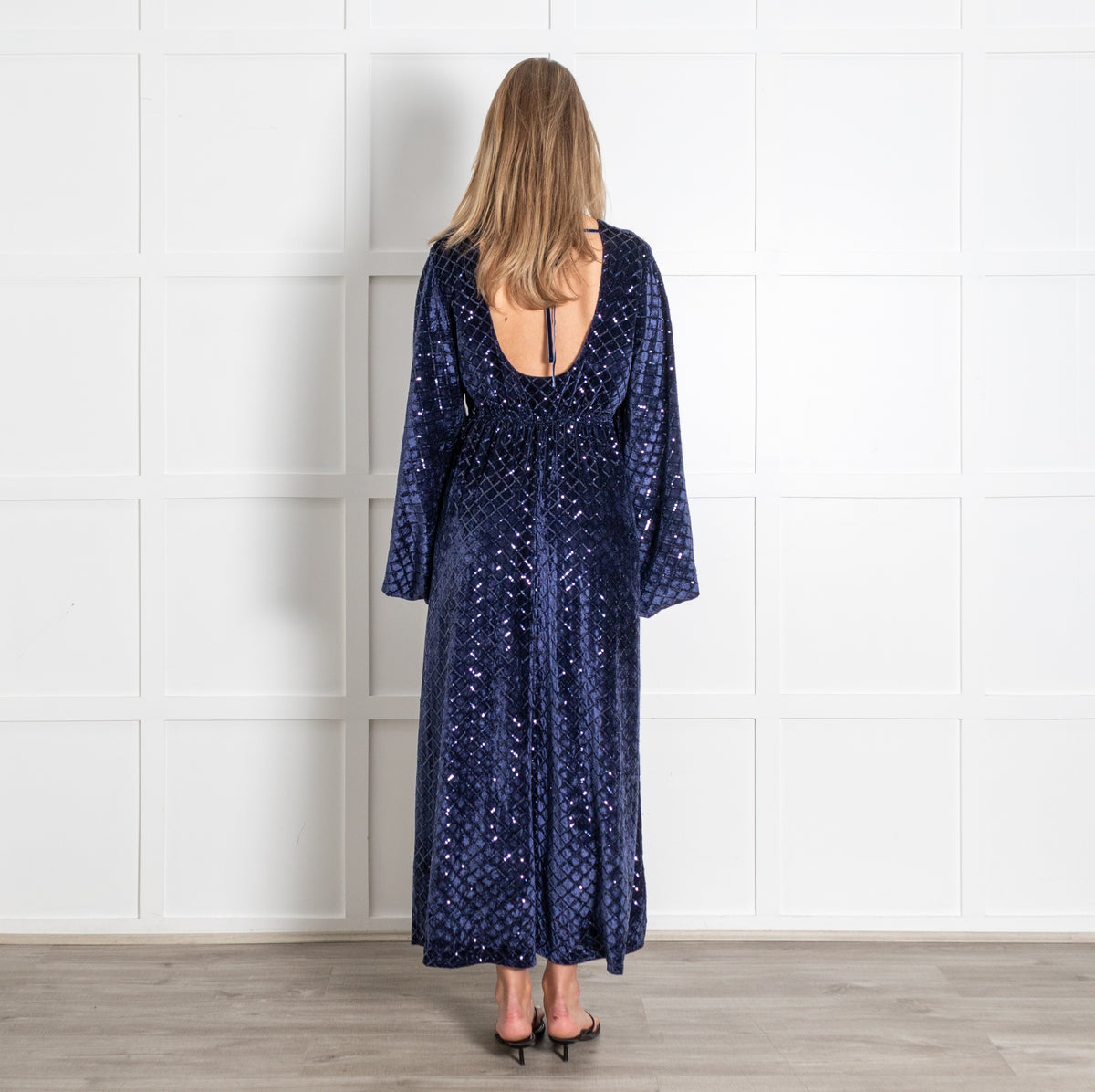 Lug Von Siga Navy Blue Velvet  Sequinned Long Sleeve  Dress - Image 5