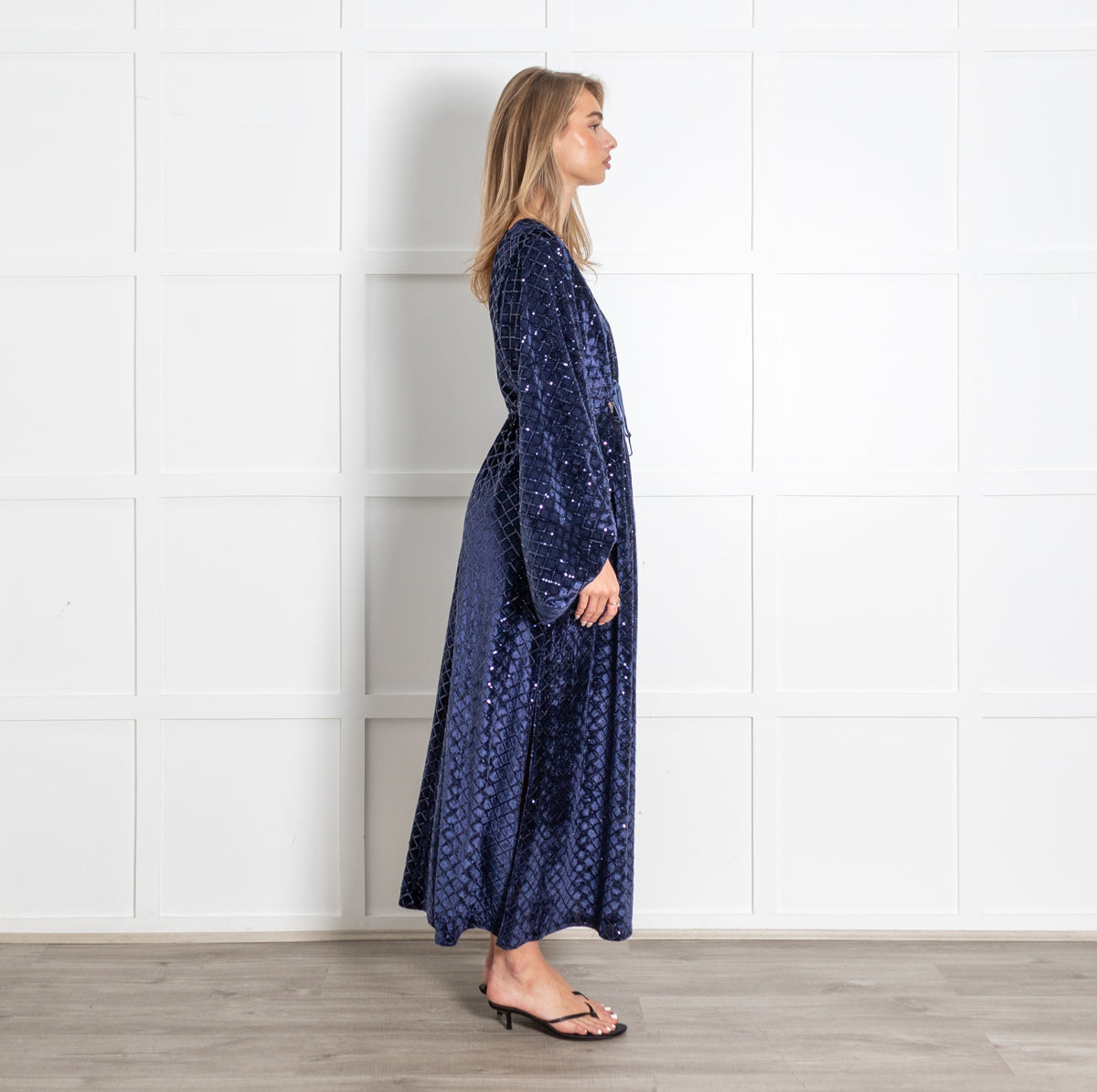 Lug Von Siga Navy Blue Velvet  Sequinned Long Sleeve  Dress - Image 6