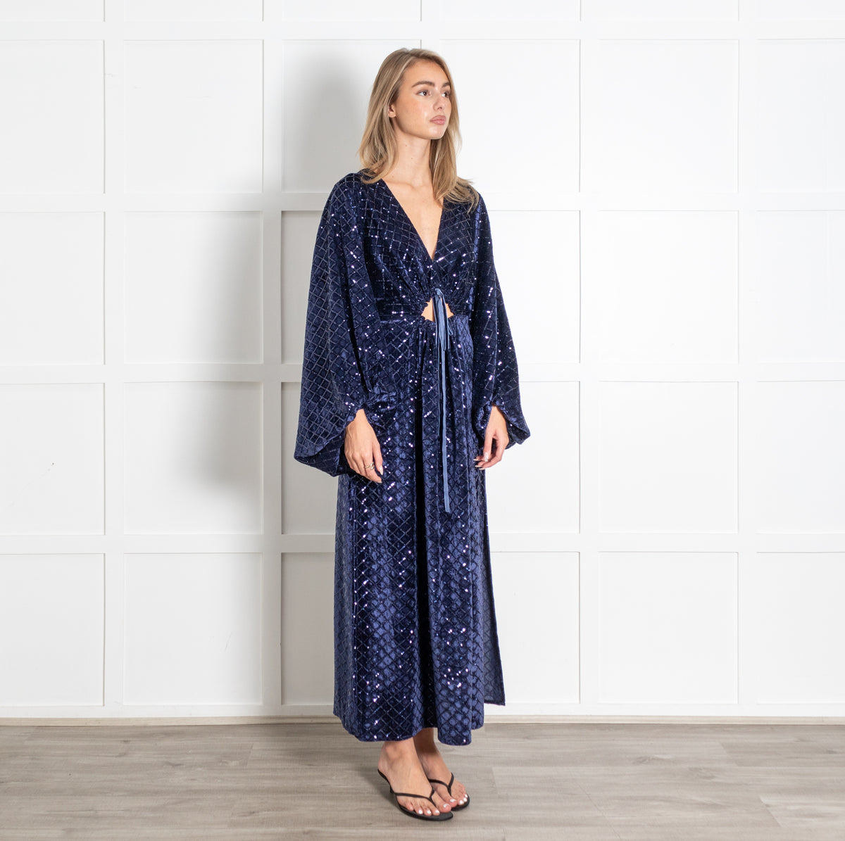 Lug Von Siga Navy Blue Velvet  Sequinned Long Sleeve  Dress - Image 7
