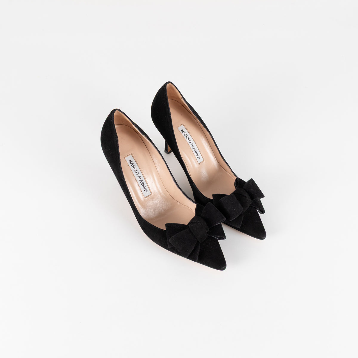 Manolo Blahnik Black Court Shoe With Bow - Image 8