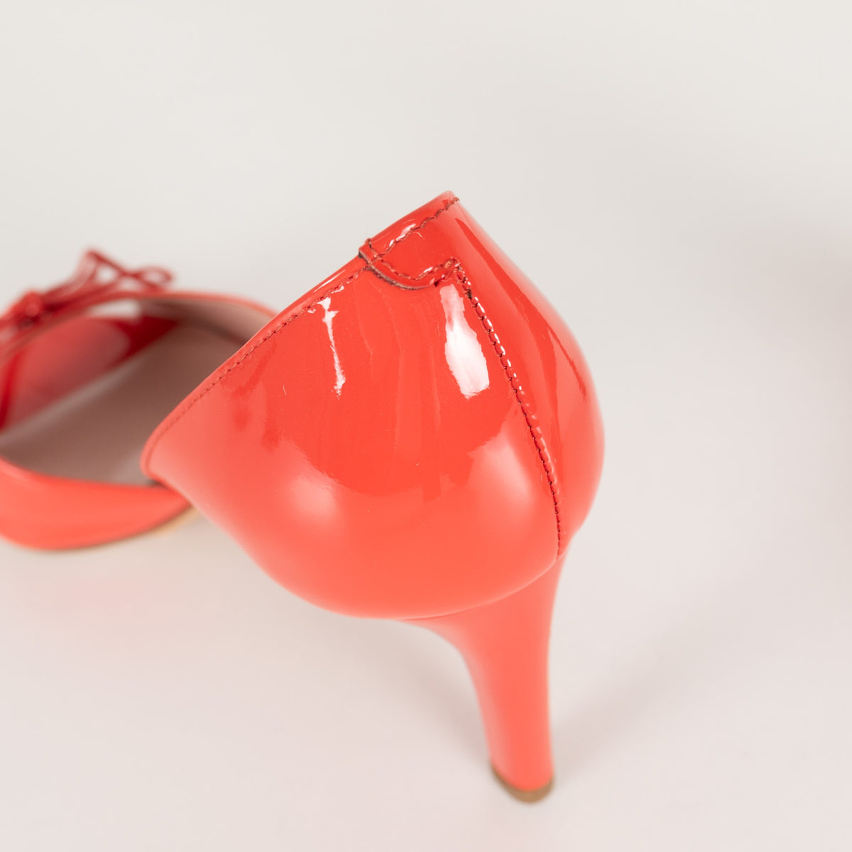 Max Mara Coral Red Patent Leather Peep Toe Bow Heeled Shoes - Image 12