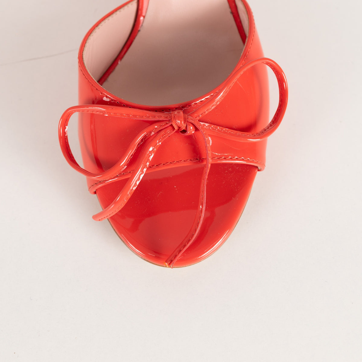 Max Mara Coral Red Patent Leather Peep Toe Bow Heeled Shoes - Image 13