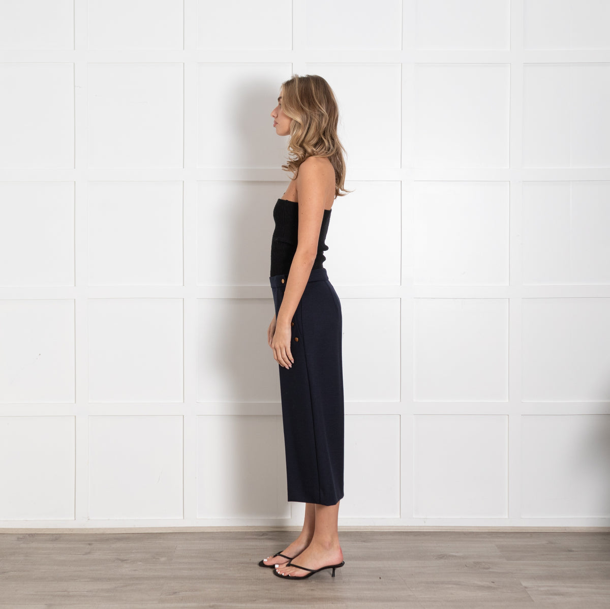 Max Mara Navy Gold Buttons Wool Blend Culottes - Image 4