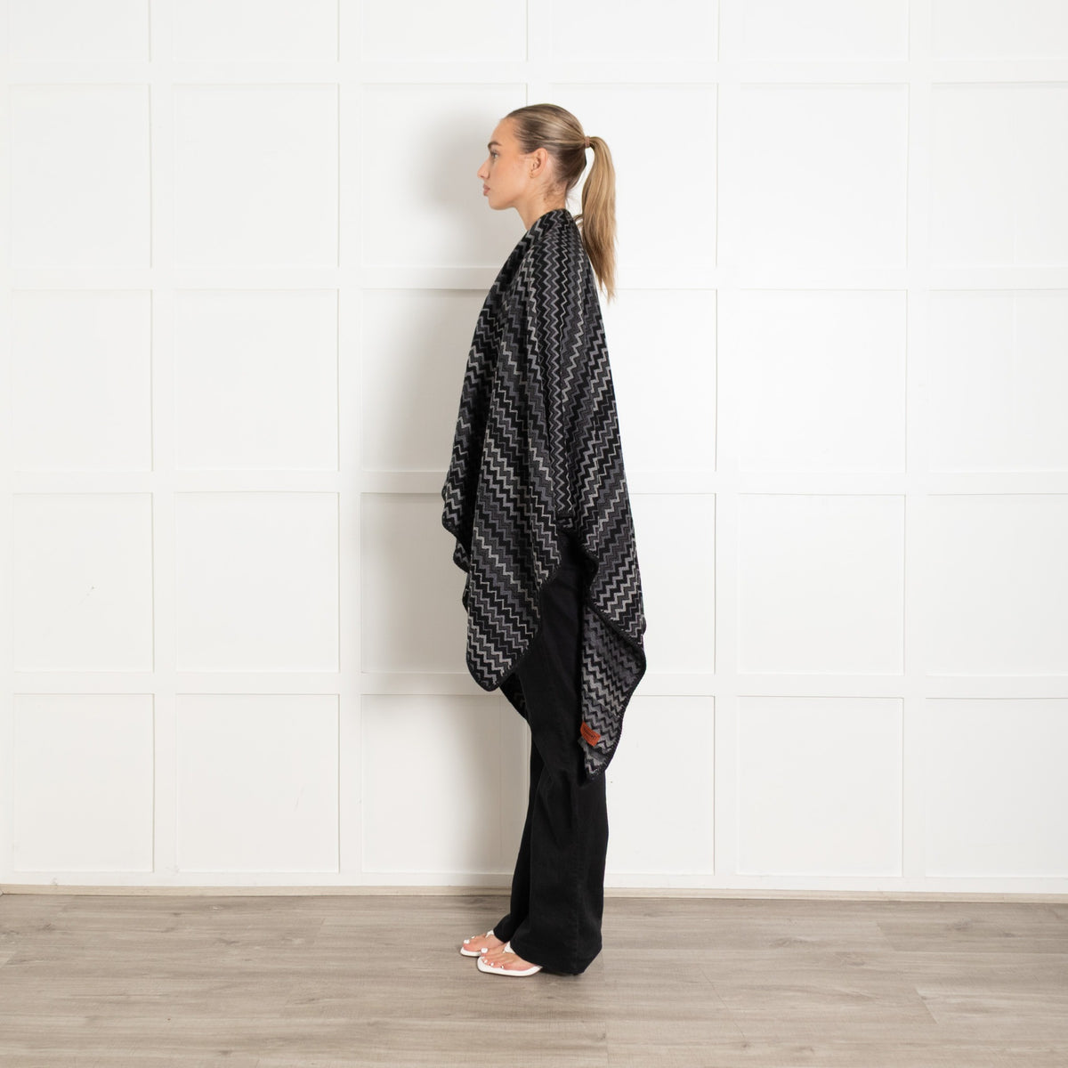 Missoni Black And Grey Chevron Wool Poncho - Image 4