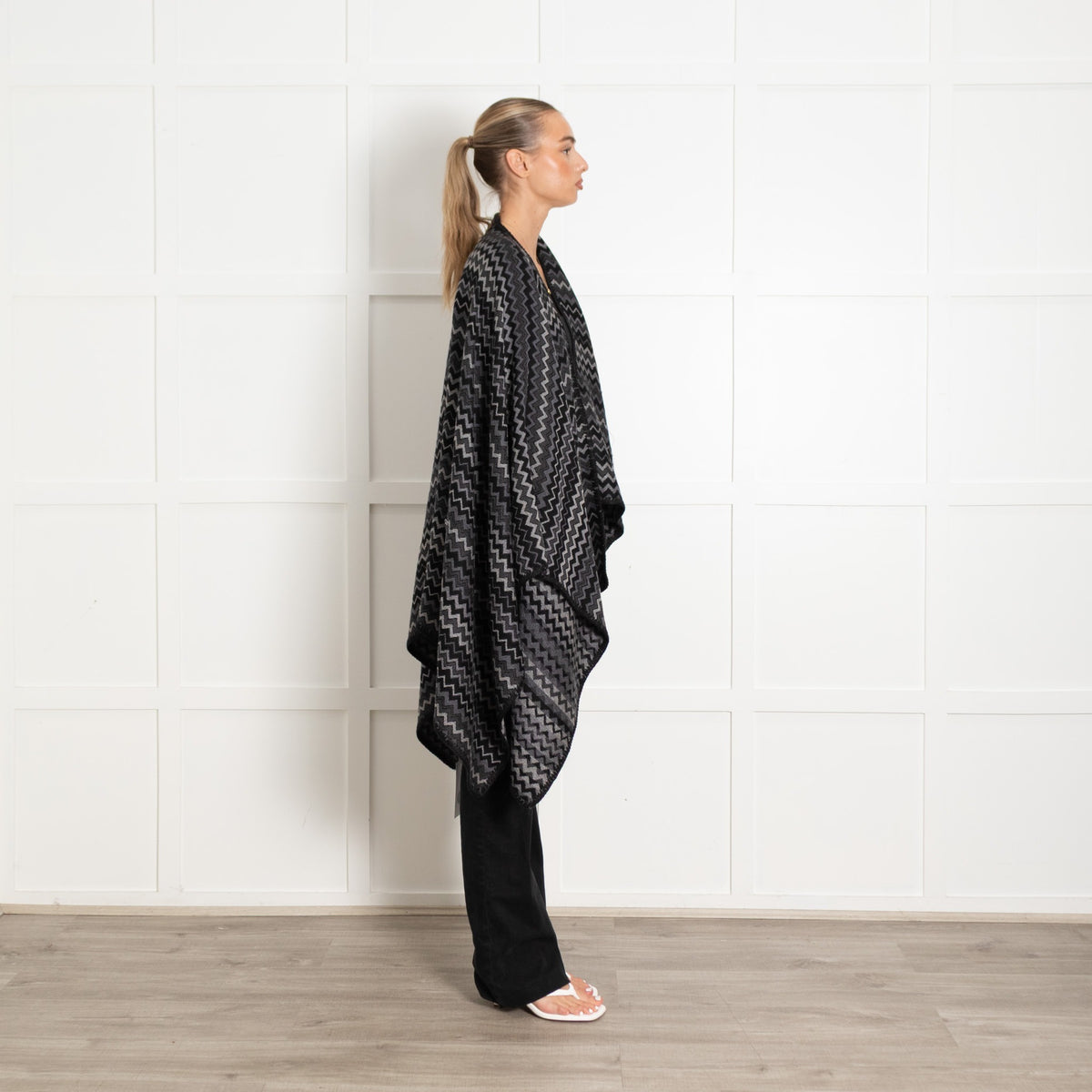 Missoni Black And Grey Chevron Wool Poncho - Image 6