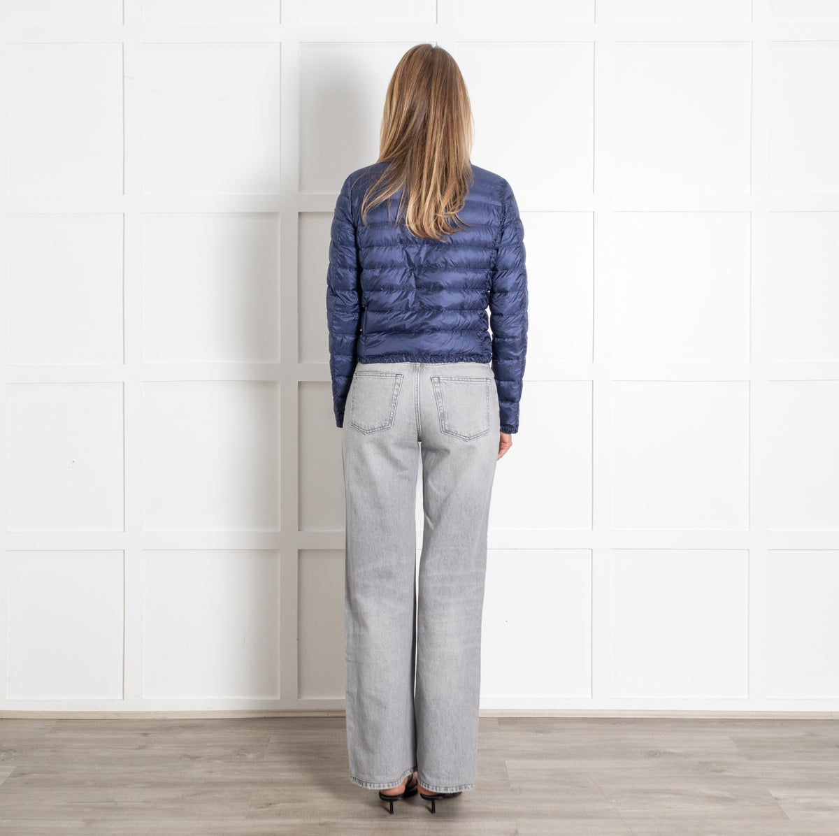 Moncler Navy Blue Fitted Quilted Jacket - Image 5