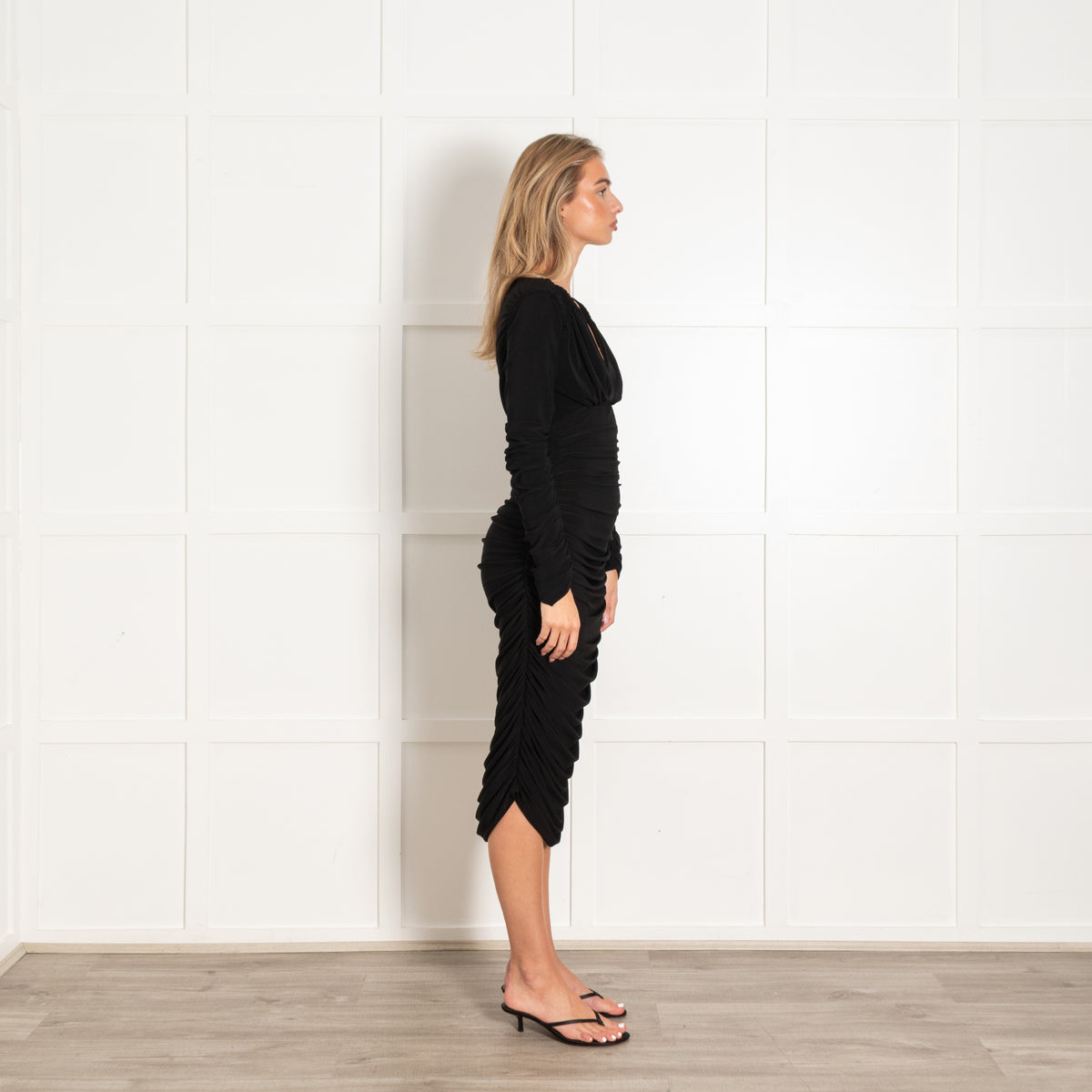 Norma Kamali Black Fitted Shirred Maxi Dress - Image 6