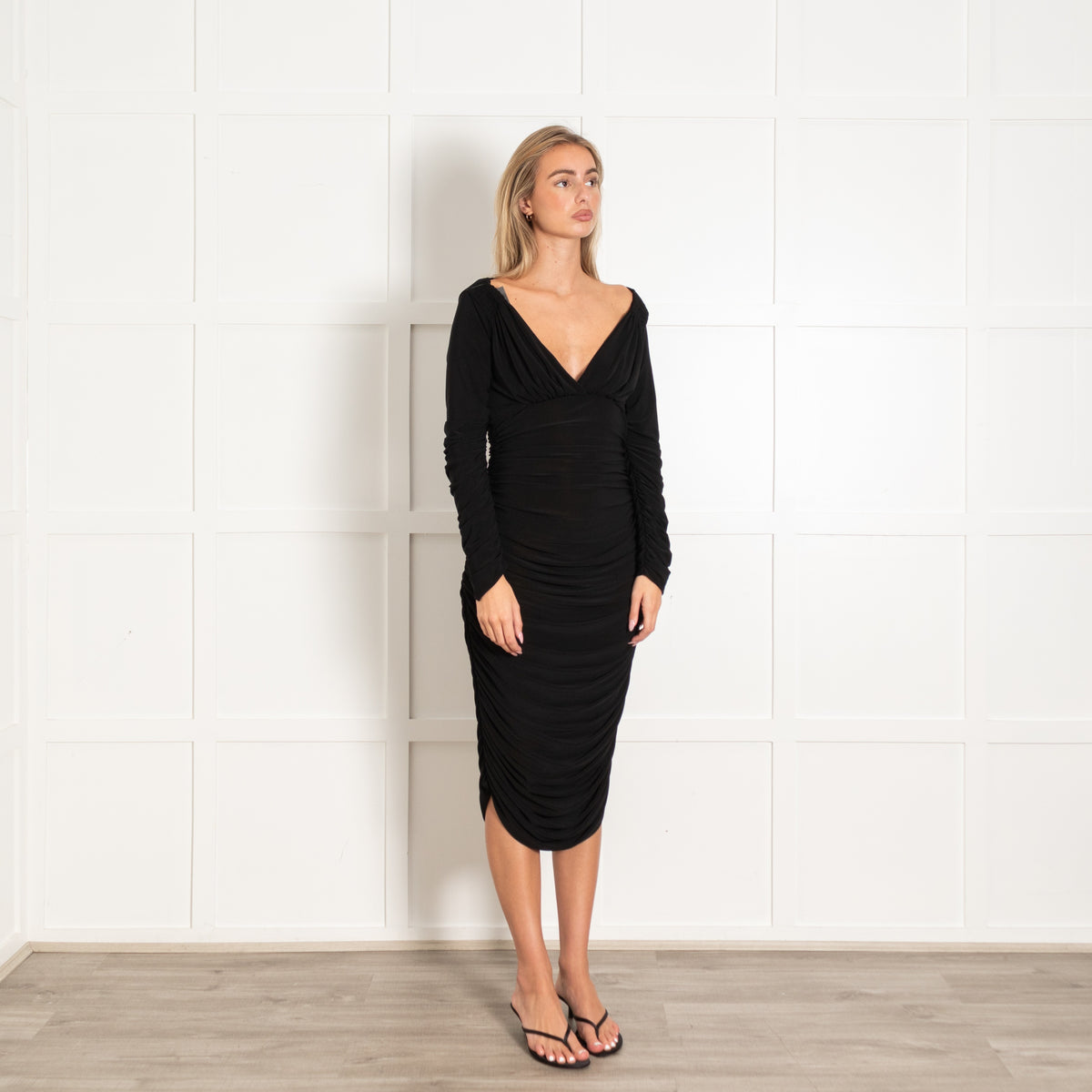 Norma Kamali Black Fitted Shirred Maxi Dress - Image 7
