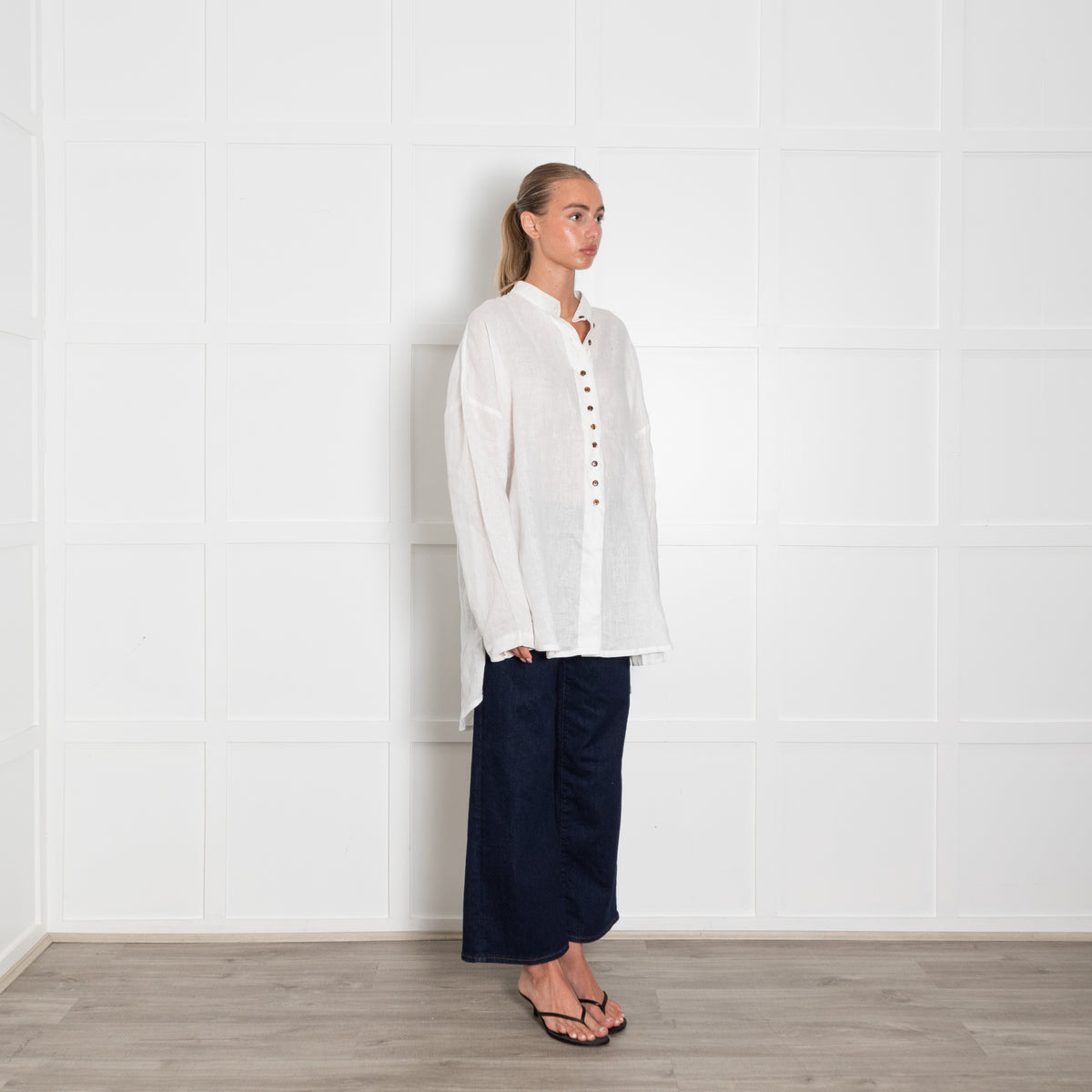 Albus Lumen White Linen Shirt with Tortoise Shell Buttons