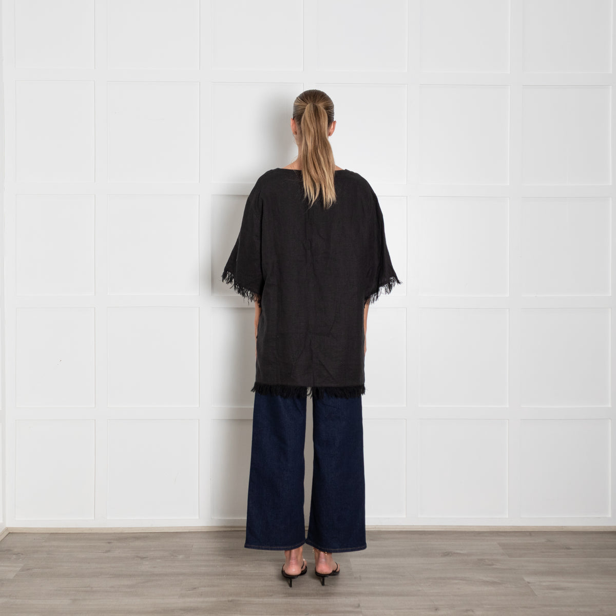 Fil De Vie Black Linen Top With Fringing