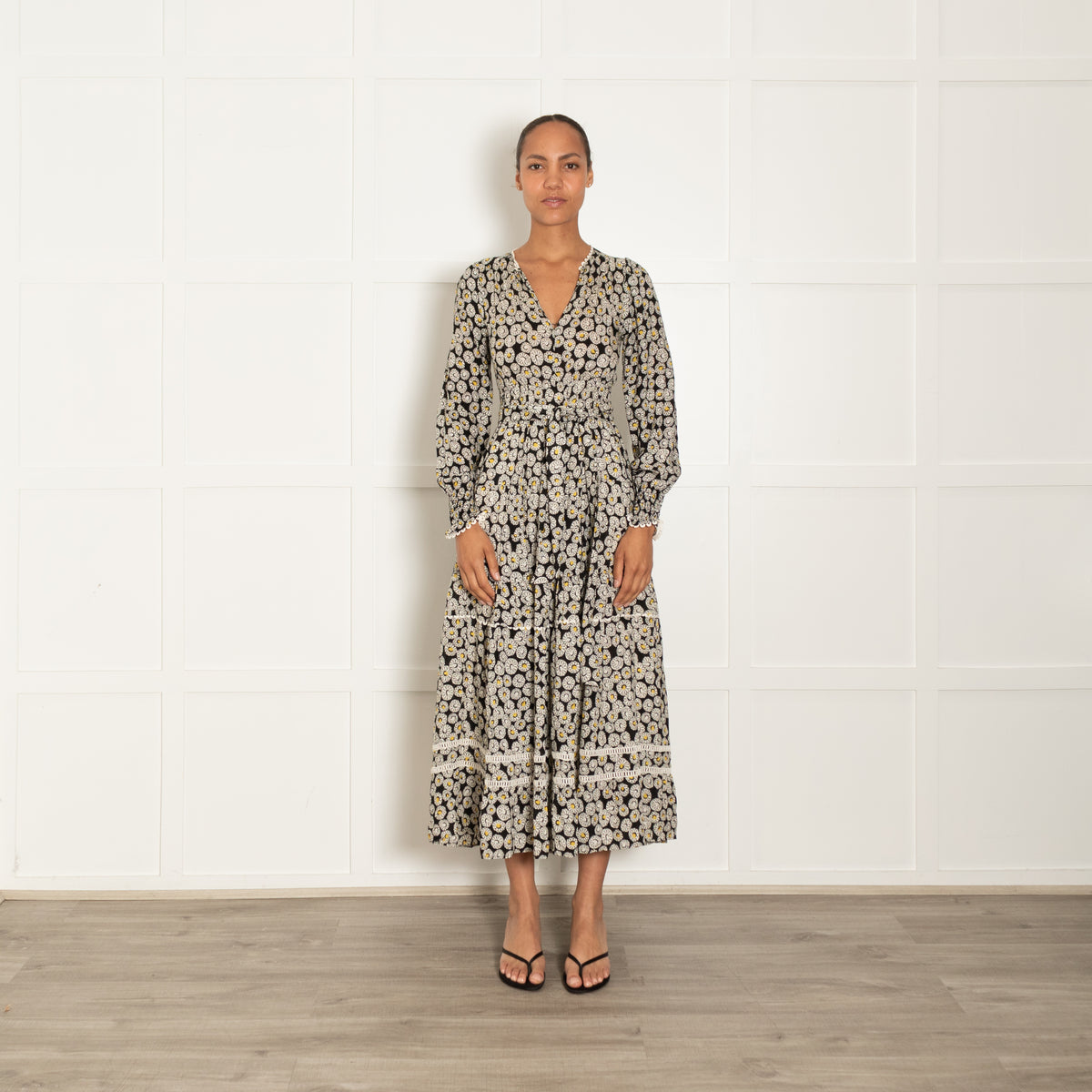 Me + Em Black White Yellow Daisy Print Belted Long Sleeve Maxi Dress