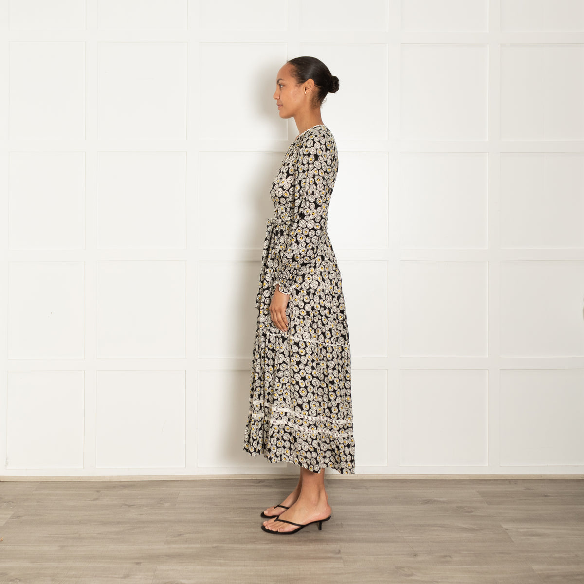 Me + Em Black White Yellow Daisy Print Belted Long Sleeve Maxi Dress