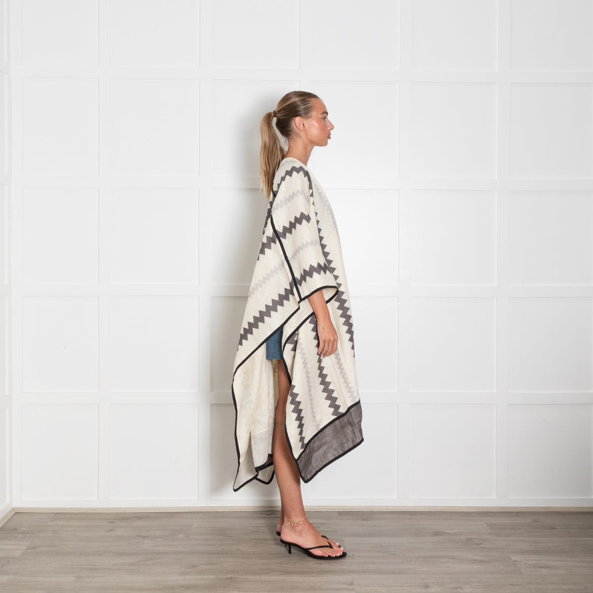 Vita Kin Linen Cream With A Grey Zig Zag Detail Wrap
