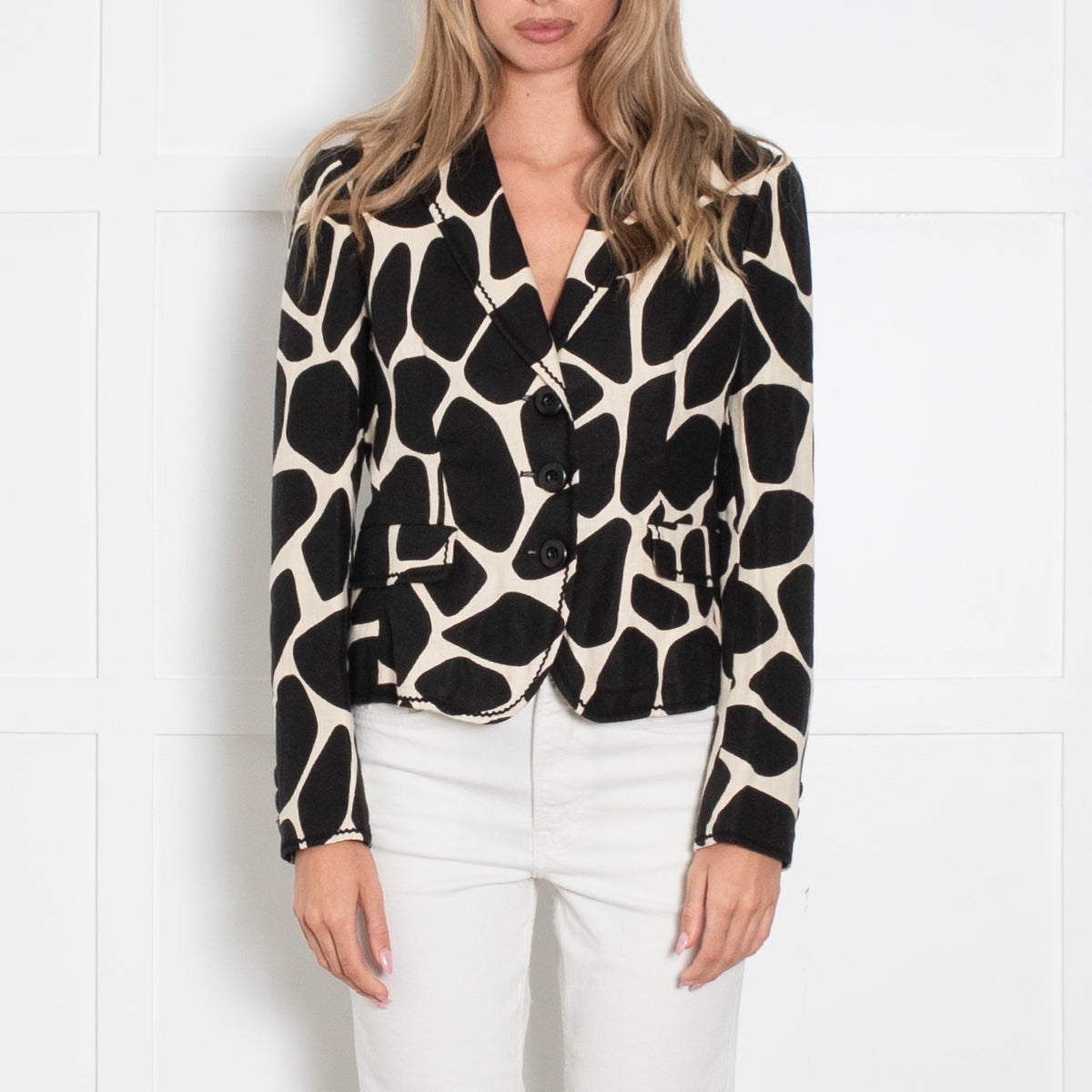 Moschino Cheap & Chic Black And Cream Giraffe Print Linen Blazer