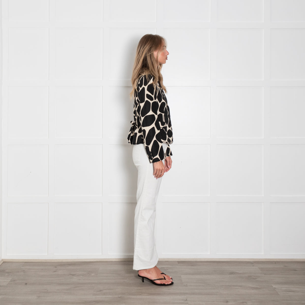 Moschino Cheap & Chic Black And Cream Giraffe Print Linen Blazer