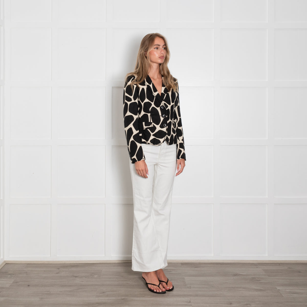 Moschino Cheap & Chic Black And Cream Giraffe Print Linen Blazer