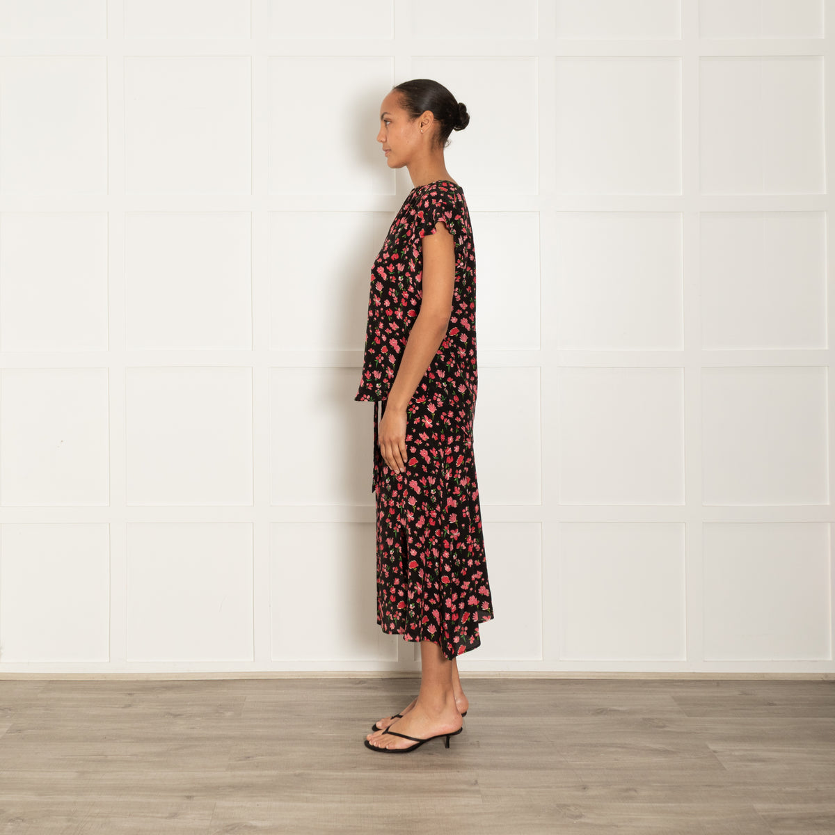 Pyrus Black Pink Red Floral Print Sleeveless Silk Top