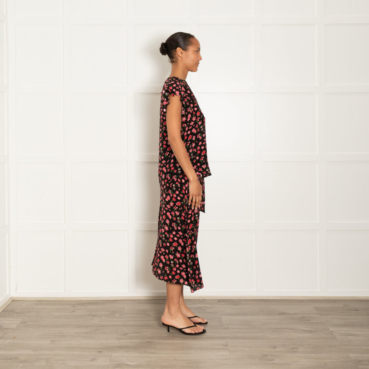 Pyrus Black Pink Red Floral Print Sleeveless Silk Top