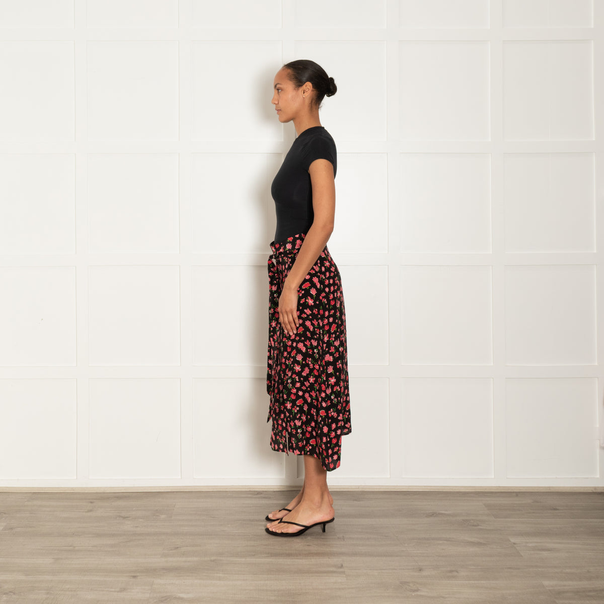 Pyrus Black Pink Red Floral Print Midi Skirt