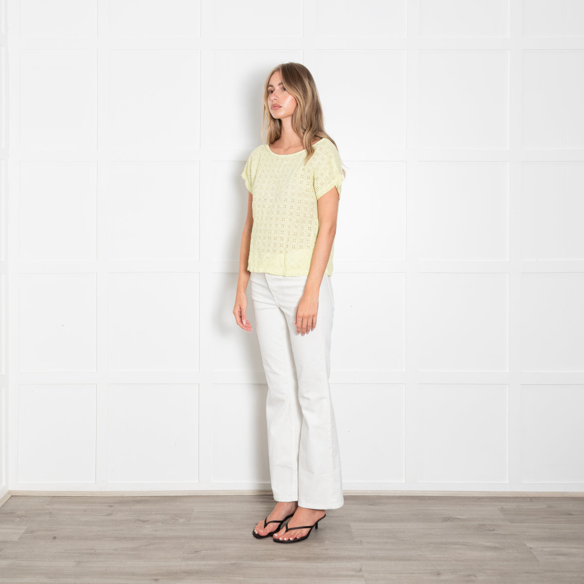 120% Lino Lime Green Broderie Anglaise Short Sleeve Top