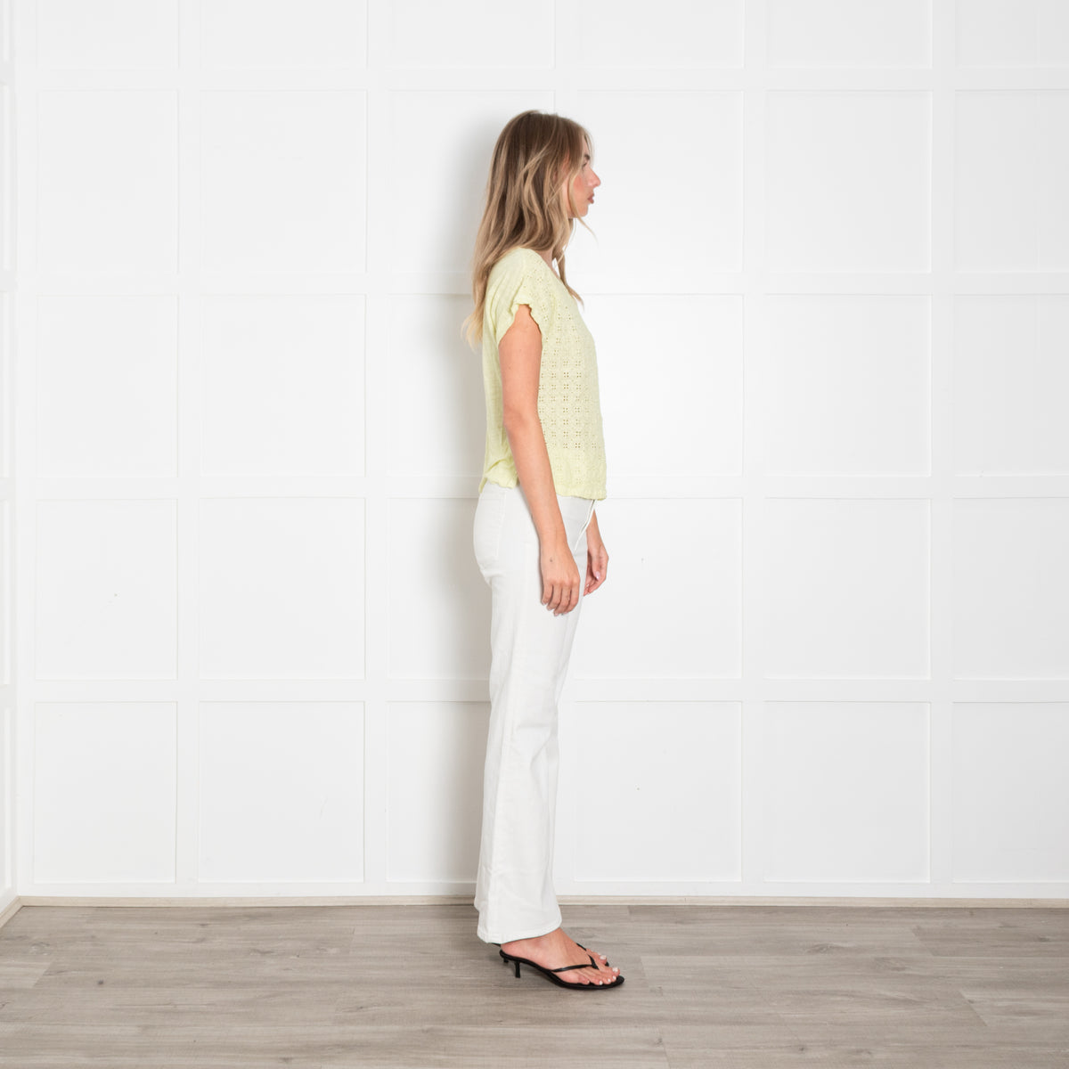 120% Lino Lime Green Broderie Anglaise Short Sleeve Top