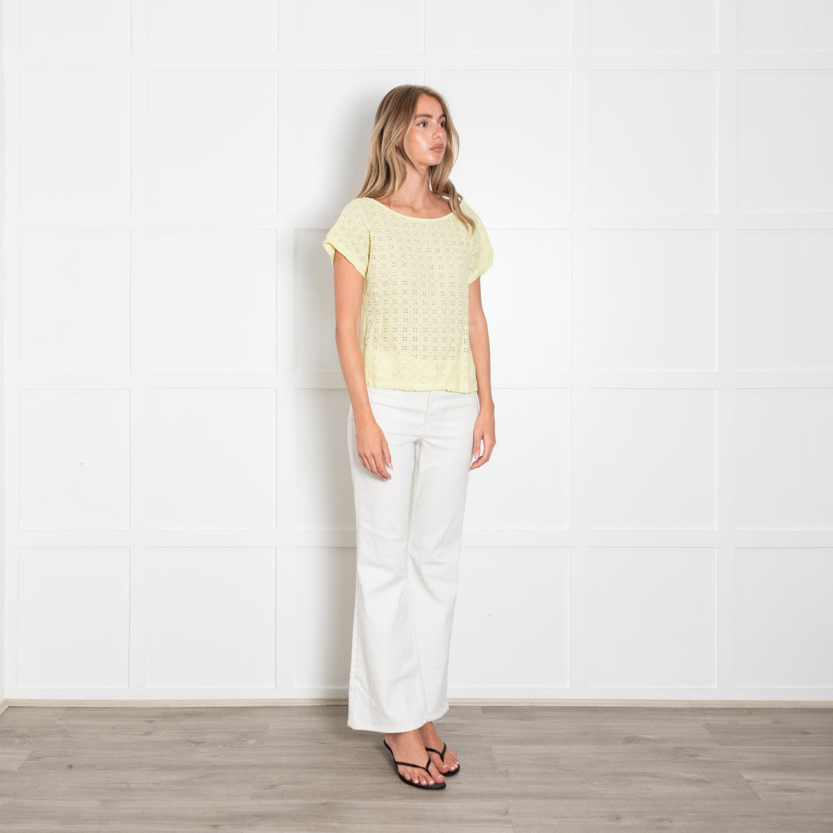 120% Lino Lime Green Broderie Anglaise Short Sleeve Top
