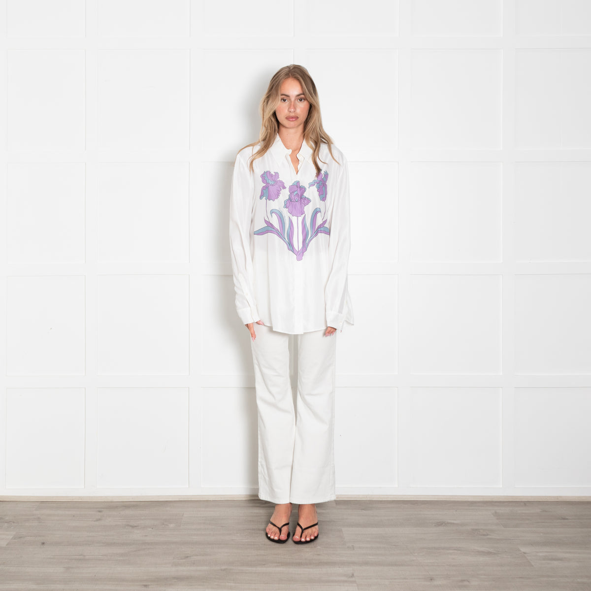 Boutique Moschino White Silk Blend Shirt with Purple Iris Flower