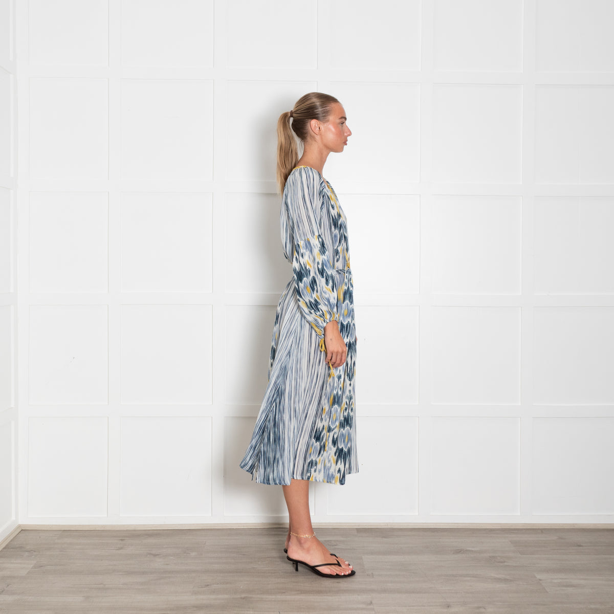 D'Ascoli Cream Blue Yellow Belted Sleeved Silk Dress