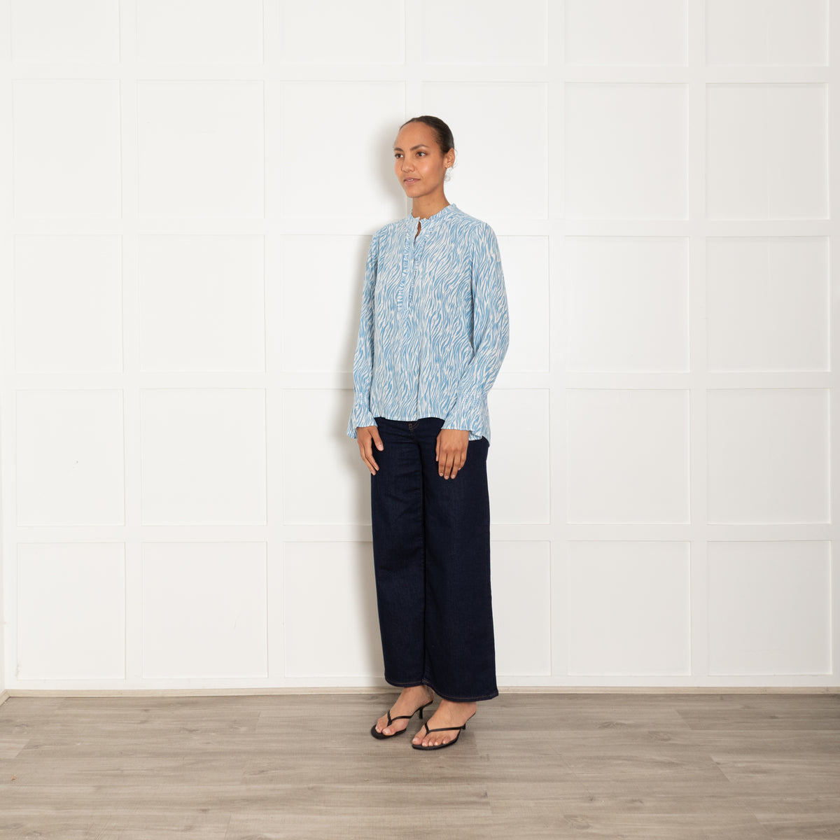 Aspiga Blue White Abstract Zebra Print Blouse