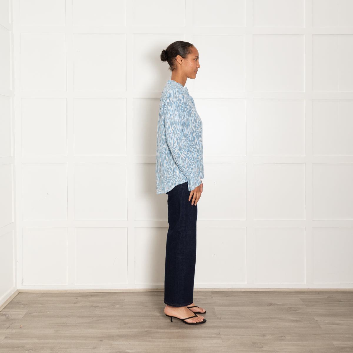 Aspiga Blue White Abstract Zebra Print Blouse