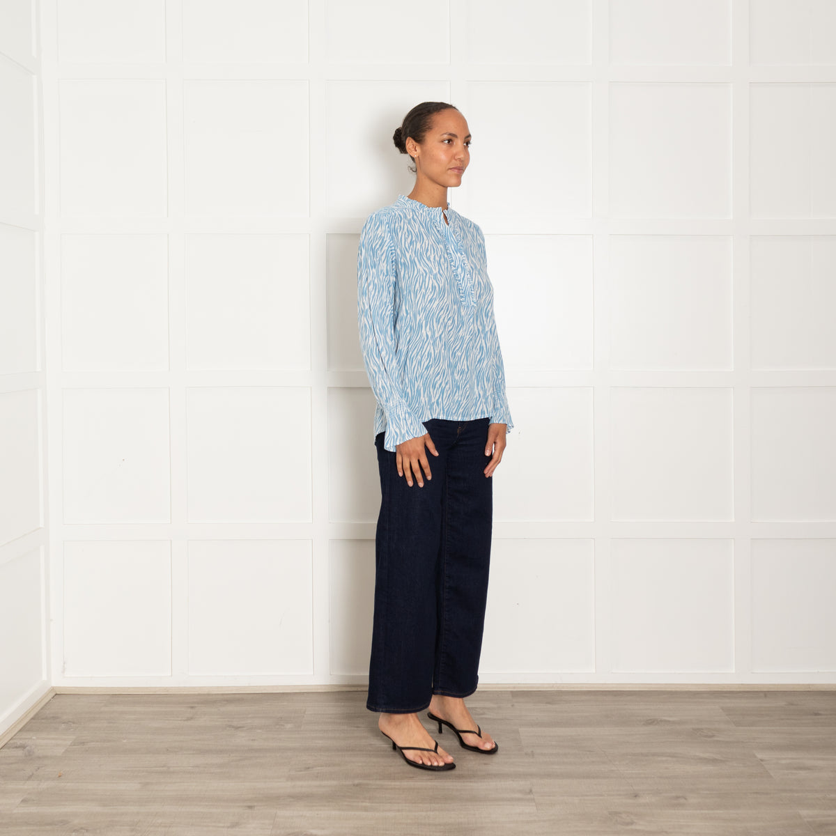 Aspiga Blue White Abstract Zebra Print Blouse