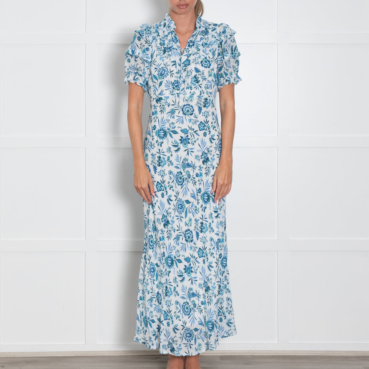 Cefinn White Blue Turquoise Floral Print Short Sleeved Maxi Dress