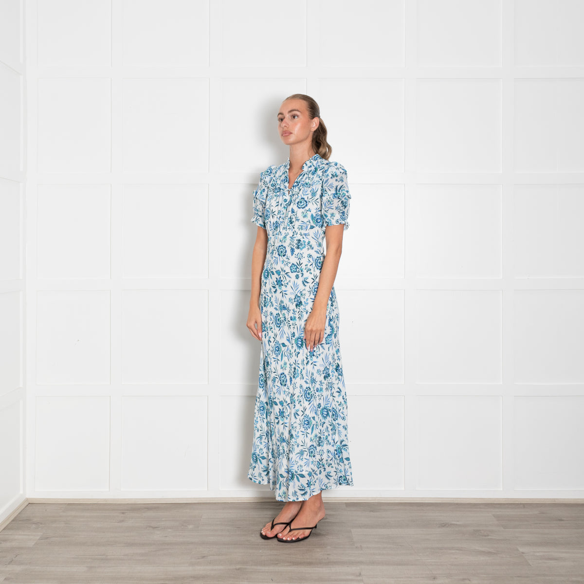 Cefinn White Blue Turquoise Floral Print Short Sleeved Maxi Dress
