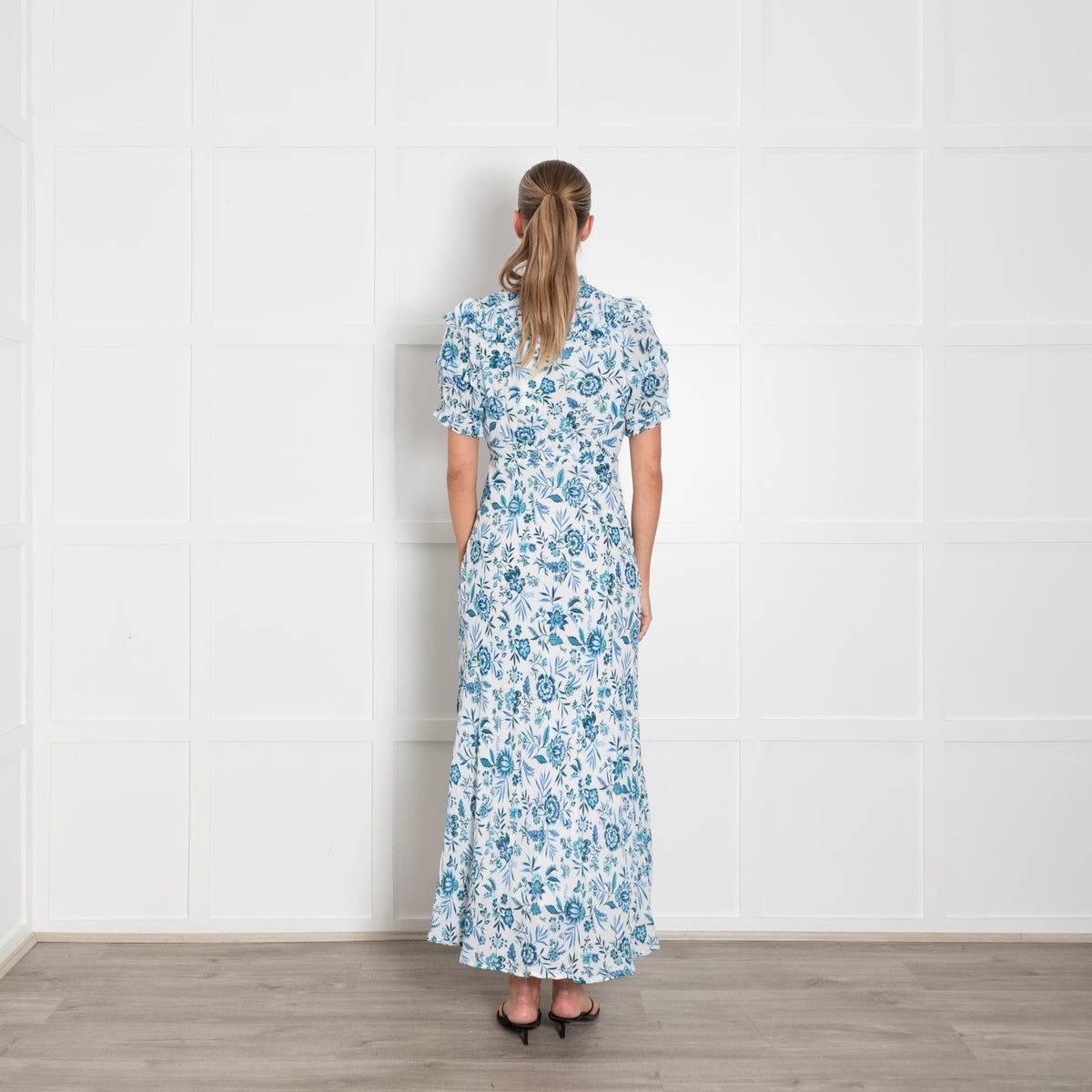 Cefinn White Blue Turquoise Floral Print Short Sleeved Maxi Dress