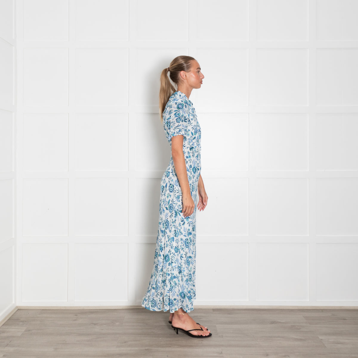 Cefinn White Blue Turquoise Floral Print Short Sleeved Maxi Dress