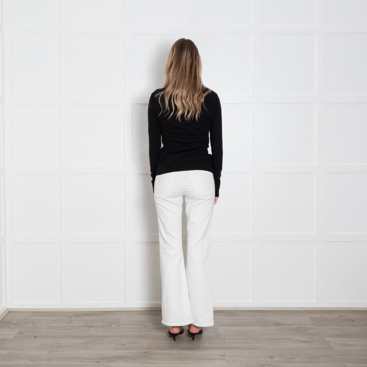 Strenesse Black Fine Knit Cashmere V Neck Jumper