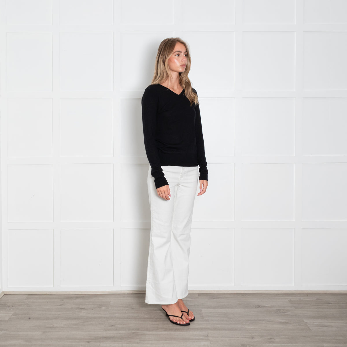 Strenesse Black Fine Knit Cashmere V Neck Jumper