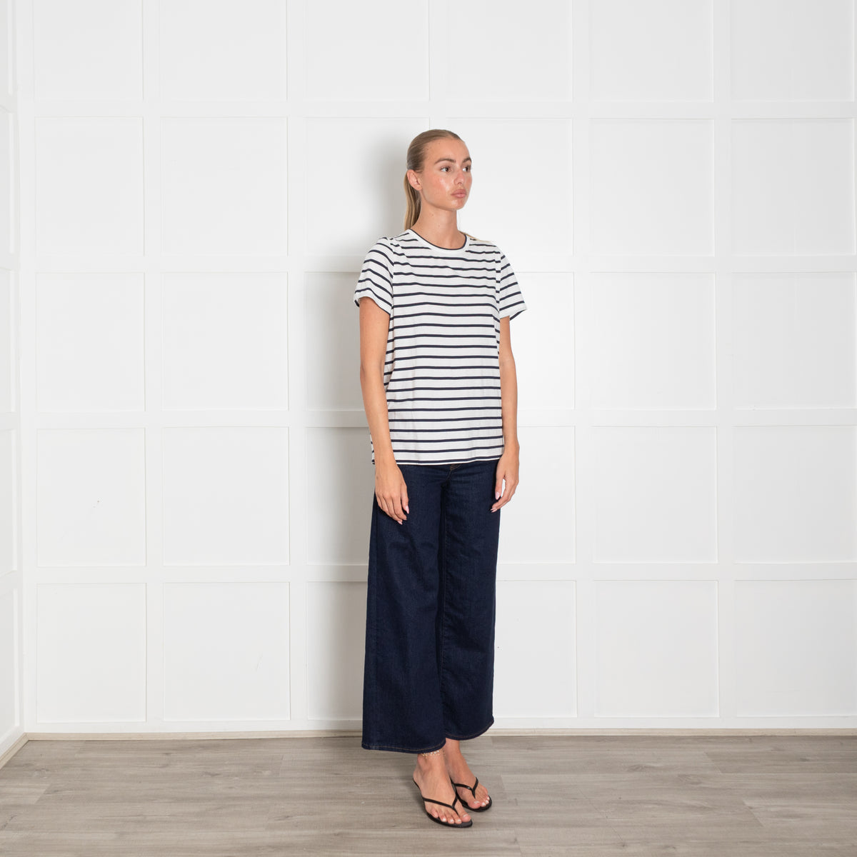 Allude White Navy Stripes T Shirt