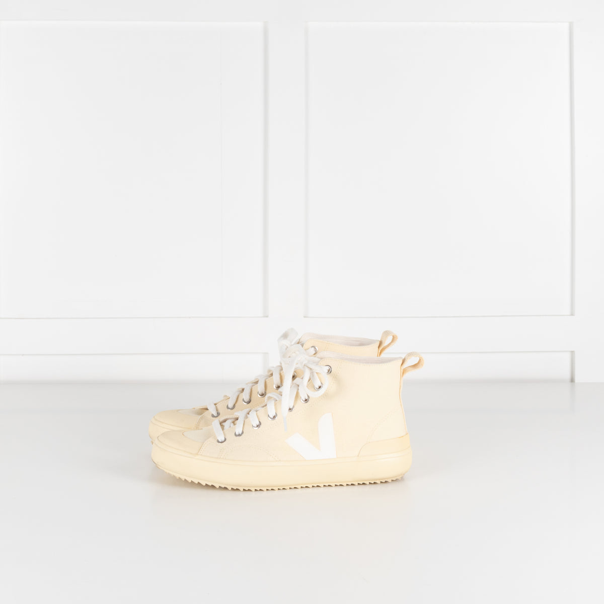 Veja Off White Canvas Logo High Top