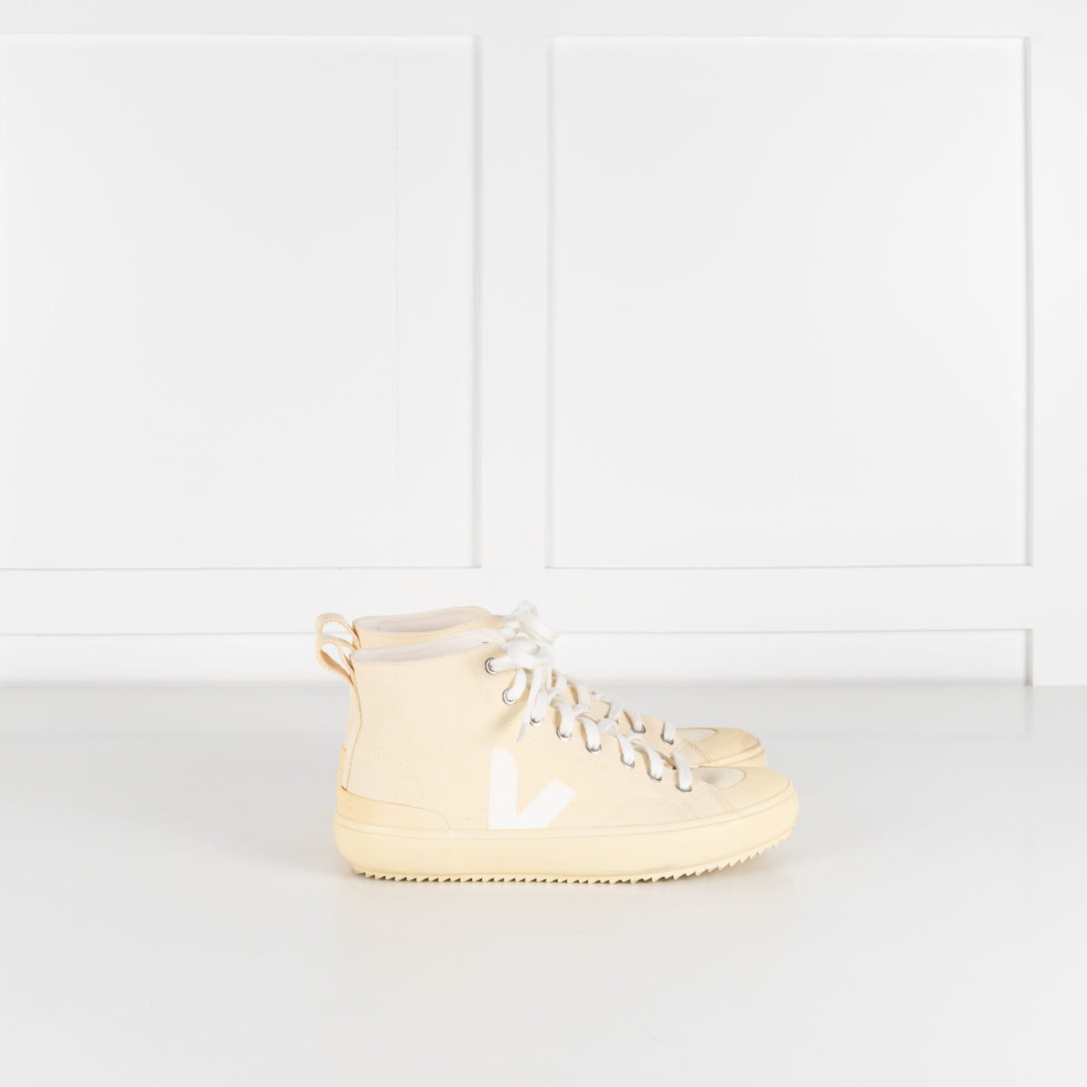 Veja Off White Canvas Logo High Top